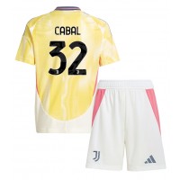 Juventus Juan Cabal #32 Vieras Peliasu Lasten 2024-25 Lyhythihainen (+ Lyhyet housut)